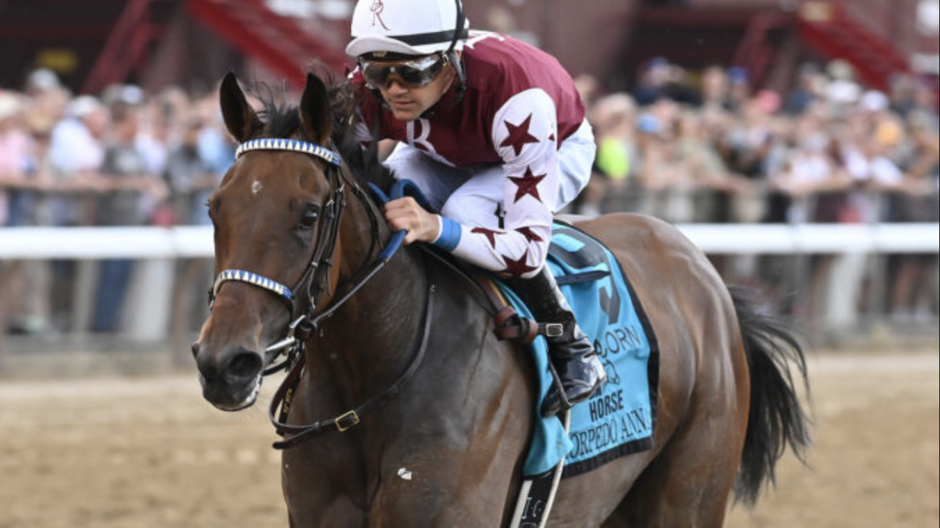 Thorpedo Anna Cruises to Acorn Victory at Saratoga